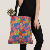 Farbenfrohe Sommerfrucht Muster auf Deep Blue Tasche (Von Nahem)