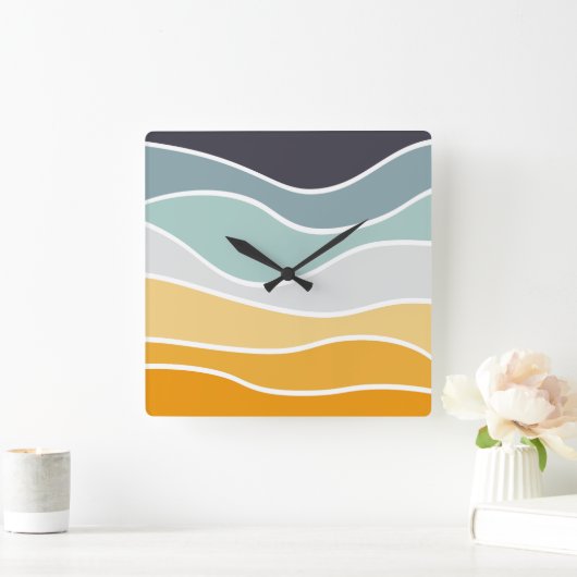 Farbenfrohe sommerliche Retrowellen Quadratische Wanduhr (Zuhause)
