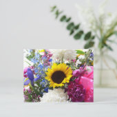 Farbenfrohe Sonnenblumenstrasse Postkarte (Stehend Vorderseite)