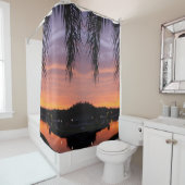 Farbenfrohe Sonnenuntergangsszene durch die Palme Duschvorhang (Beispiel)