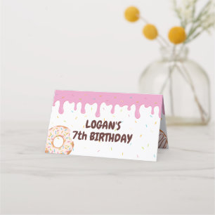 Farbenfrohe Sprinklen Donut Thema Geburtstag Platzkarte
