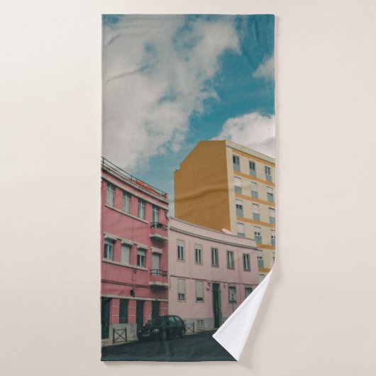 FARBENFROHE STADT BADEHANDTUCH (Badehandtuch)