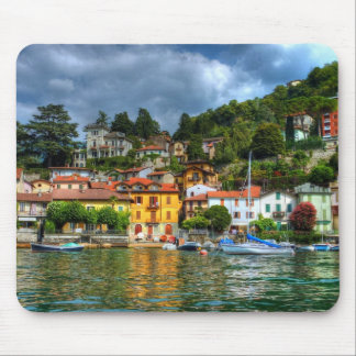Farbenfrohe Stadt Comer See Mousepad