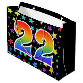Farbenfrohe Sterne + Regenbogenmuster "22" Event # Große Geschenktüte (Rückseite Schrägansicht)