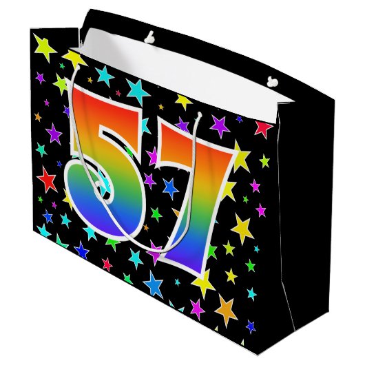 Farbenfrohe Sterne + Regenbogenmuster "57" Event # Große Geschenktüte (Rückseite Schrägansicht)