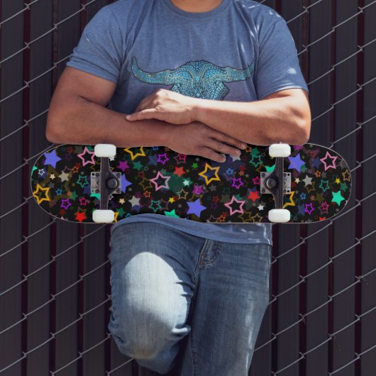 Farbenfrohe Sterne Schwarz Skateboard (Außenbereich 3)