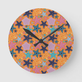 Farbenfrohe Sternfische Runde Wanduhr