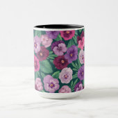 Farbenfrohe Stiefmütterchen auf dunkelgrünblau Tasse (Zentrum)