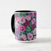 Farbenfrohe Stiefmütterchen auf dunkelgrünblau Tasse (Vorderseite Links)