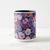 Farbenfrohe Stiefmütterchen auf tiefviolett Tasse (Zentrum)