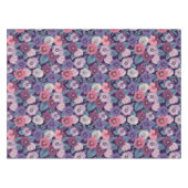 Farbenfrohe Stiefmütterchen auf tiefviolett Tischdecke (Vorderseite (Horizontal))