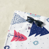 Farbenfrohe stilisierte Weihnachtsbäume Strandtuch (Beispiel)