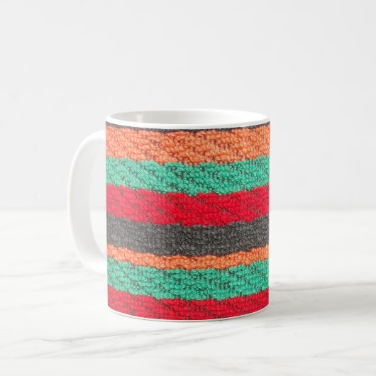Farbenfrohe Strandhandtuchmarken Kaffeetasse (Vorderseite Links)