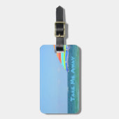 Farbenfrohe Strandschirm Ozeansicht Gepäckanhänger (Vorderseite vertikal)