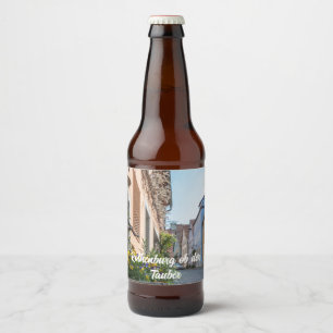 Farbenfrohe Straße in Rothenburg ob der Tauber Bierflaschenetikett