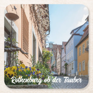 Farbenfrohe Straße in Rothenburg ob der Tauber Rechteckiger Pappuntersetzer