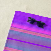 Farbenfrohe Streifenmuster Personalisiert Strandtuch (Beispiel)