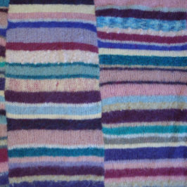 farbenfrohe Stripteppiche Vintager Spaß Verwandlungstasse