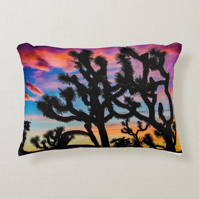 Farbenfrohe Sunset Joshua Tree Pillow Dekokissen (Vorderseite)