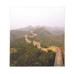 Farbenfrohe Szene an der großen Mauer Chinas in Notizblock