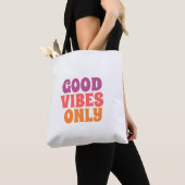 Farbenfrohe Tasche 'Good Vibes Only' (Von Nahem)