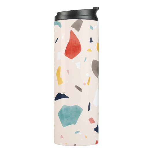 Farbenfrohe Terrazzo: nahtlose Felsfragmente. Thermosbecher (Nach links gedreht)