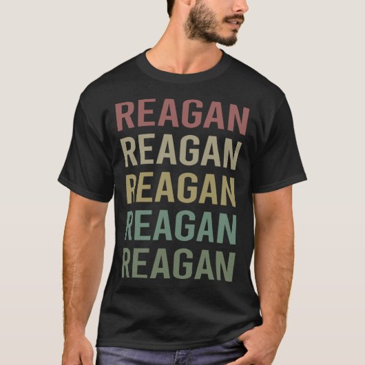 Farbenfrohe Textkunst - Reagan Name T-Shirt (Vorderseite)