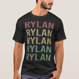 Farbenfrohe Textkunst - Rylan Name T-Shirt