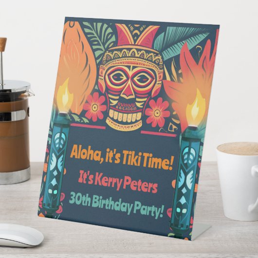 Farbenfrohe Tiki Luau Skull Backyard Birthday Part Sockelschild (In Situ)