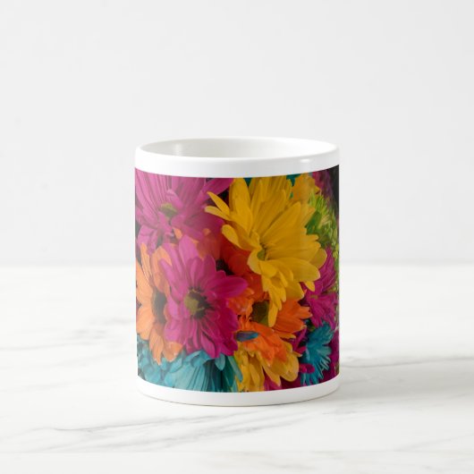 Farbenfrohe Tische Kaffeetasse (Mittel)