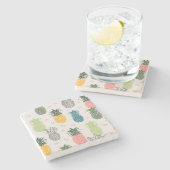 Farbenfrohe, trendige Ananas Steinuntersetzer (Seitenansicht)