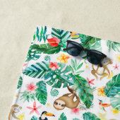 Farbenfrohe tropische Dschungeltiere Personalisier Strandtuch (Beispiel)