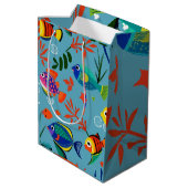 Farbenfrohe tropische Fische unter Wasser Muster Mittlere Geschenktüte (Rückseite Schrägansicht)