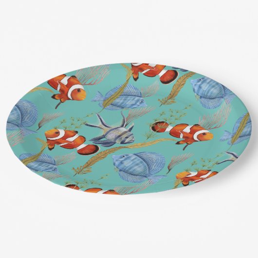 Farbenfrohe tropische Fischmuster Pappteller (Schrägansicht)