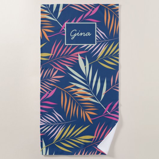Farbenfrohe tropische Palm-Blätter auf Dunkelblau Strandtuch (Vorderseite)