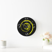 Farbenfrohe Twirbel rund Uhr (Zuhause)