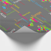 Farbenfrohe Typografie Weltkarte Moderne Word Trav Geschenkpapier