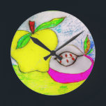 Farbenfrohe und helle Pop Art Apple Runde Wanduhr<br><div class="desc">Genießen Sie einen bunten Pop Art Apple Uhr in jedem Zimmer des Hauses.</div>