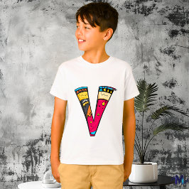 Farbenfrohe und lustige Monogramm V Tribal und Doo T-Shirt