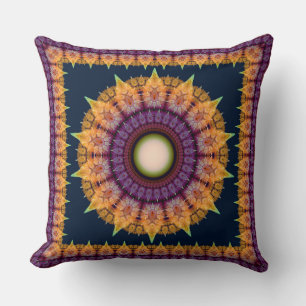Farbenfrohe verzierte Mandala Kissen