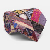 Farbenfrohe Vintage Crazy Quilt Krawatte (Gerollt)