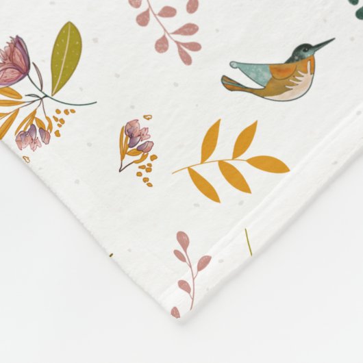 Farbenfrohe Vögel auf blumengeschmücktem Hintergru Fleecedecke (Ecke)