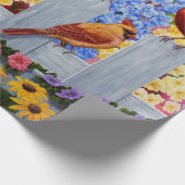 Farbenfrohe Vögel im Frühlingsblumengarten Geschenkpapier (Ecke)