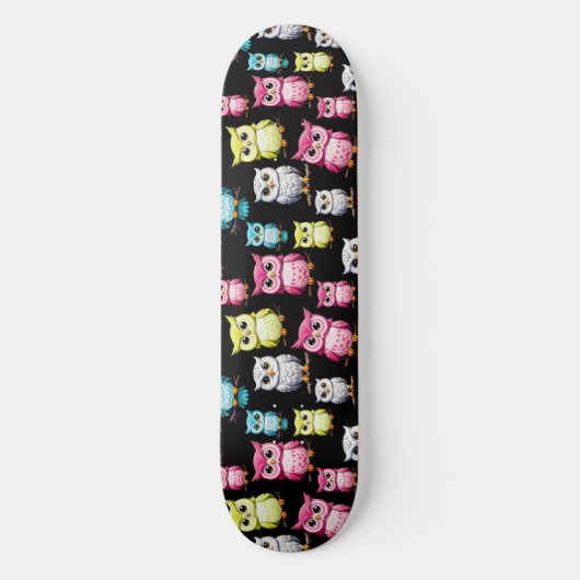 Farbenfrohe Vögel Schwarzes Hintergrundmuster Skateboard (Vorderseite)