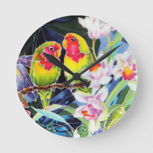 Farbenfrohe Vögel und Orchideen Tropical Print Runde Wanduhr