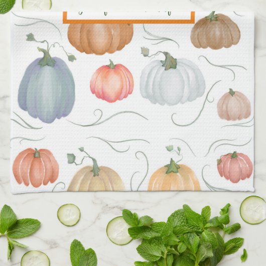 Farbenfrohe Wasserfarbenrebe Kürbispflaster Geschirrtuch (Gefaltet)