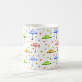 Farbenfrohe Wasserfarbenschirme und herabfallende  Kaffeetasse (Mittel)