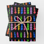 Farbenfrohe Weihnachtsbäume auf schwarz Geschenkpapier Set (Beispiel)