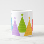 Farbenfrohe Weihnachtsbäume Jumbo-Tasse (Vorderseite)