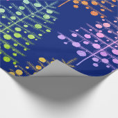 Farbenfrohe Weihnachtsbäume Laden mit Ornamenten B Geschenkpapier (Ecke)